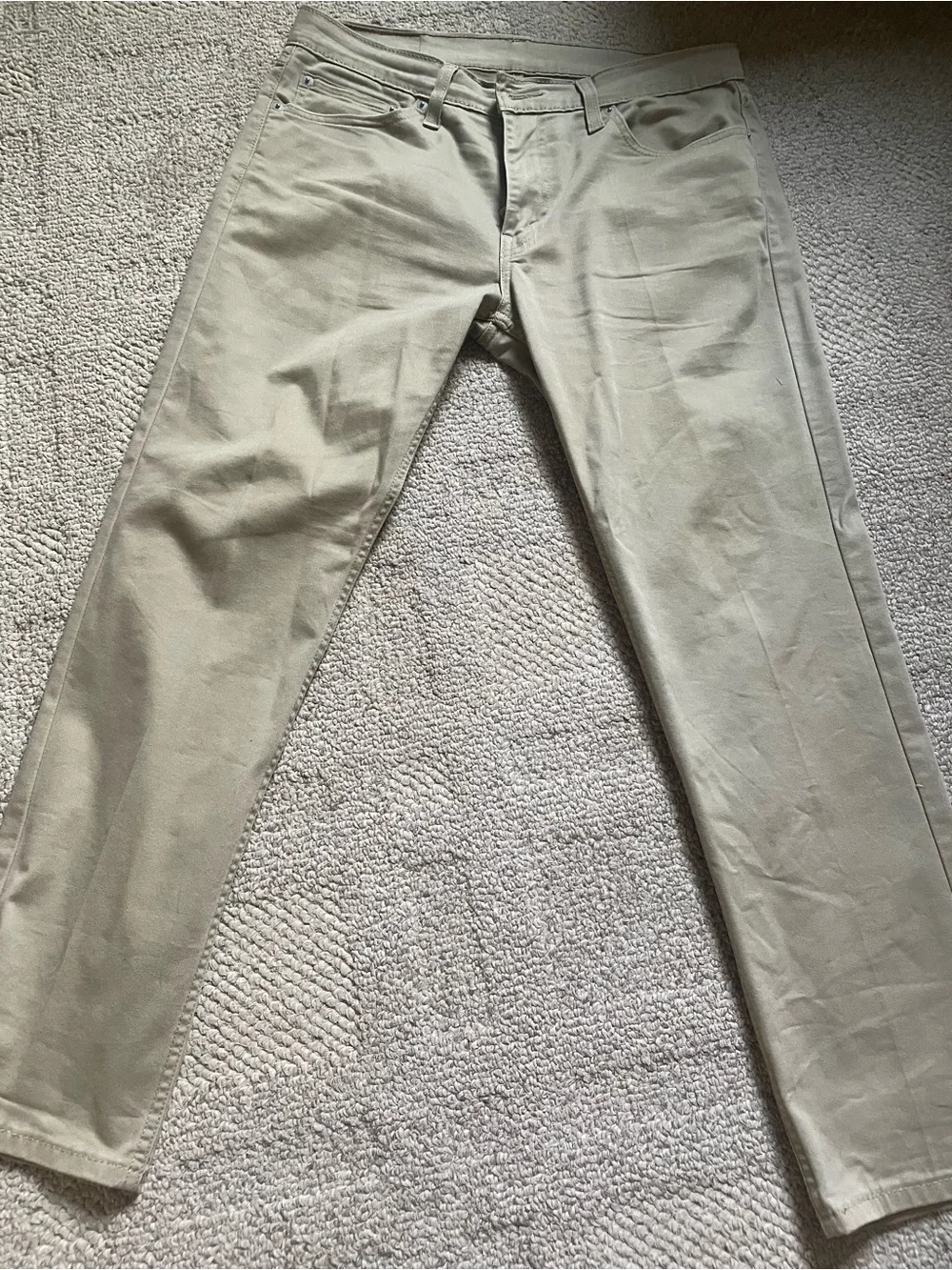 Levi's Slim Chinos in Light Tan